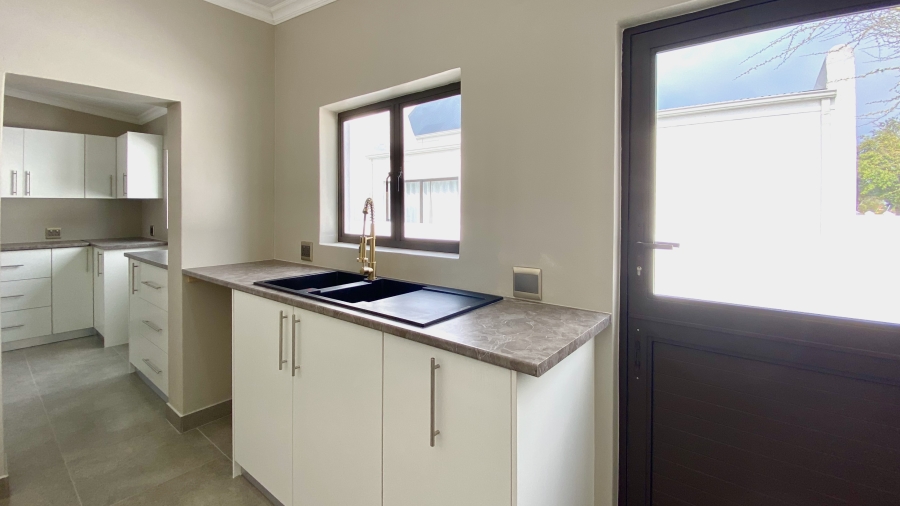 3 Bedroom Property for Sale in Laaiplek Western Cape